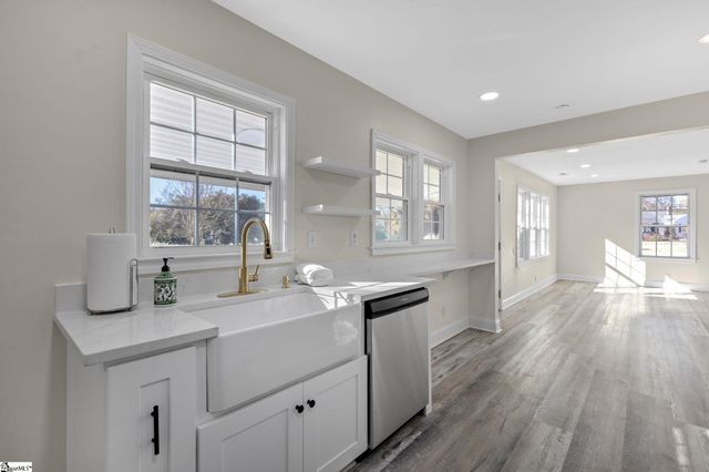 19 Mclean Street, Greenville, SC 29611