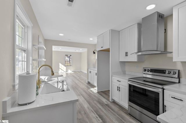 19 Mclean Street, Greenville, SC 29611