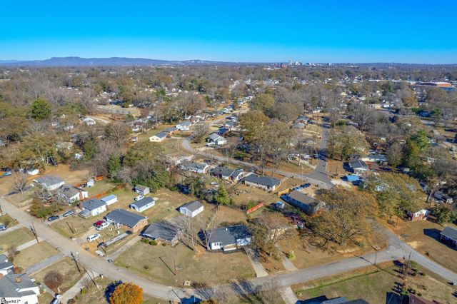 19 Mclean Street, Greenville, SC 29611