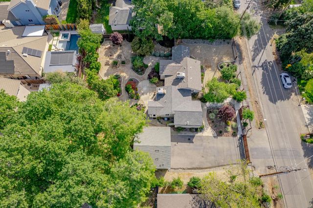 5525 Kenneth Ave, Carmichael, CA 95608