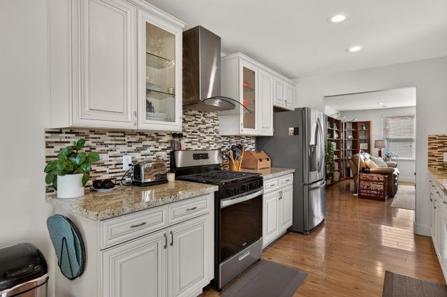 5525 Kenneth Ave, Carmichael, CA 95608