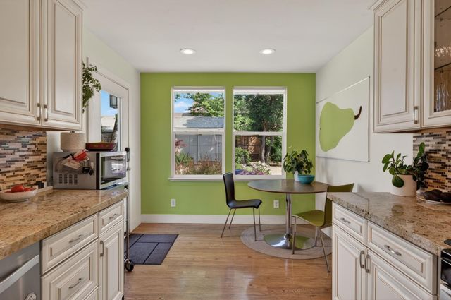 5525 Kenneth Ave, Carmichael, CA 95608