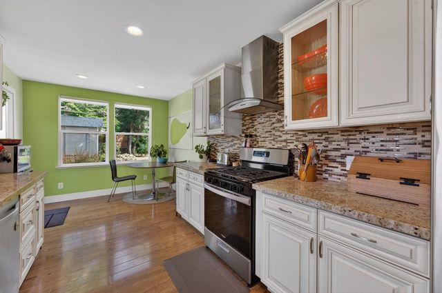 5525 Kenneth Ave, Carmichael, CA 95608