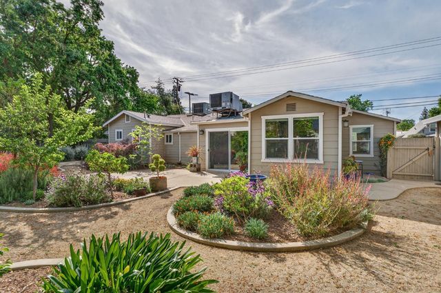 5525 Kenneth Ave, Carmichael, CA 95608