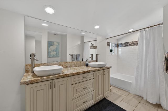 5525 Kenneth Ave, Carmichael, CA 95608