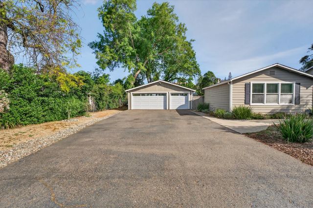 5525 Kenneth Ave, Carmichael, CA 95608