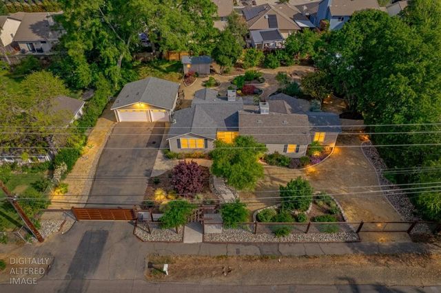 5525 Kenneth Ave, Carmichael, CA 95608