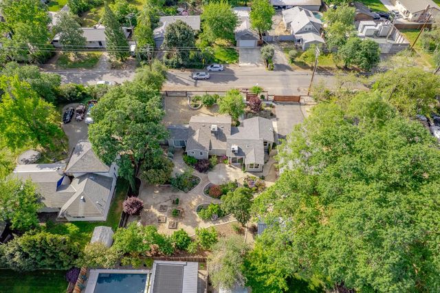 5525 Kenneth Ave, Carmichael, CA 95608