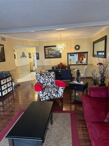 4940 E Sabal Palm Blvd 203, Tamarac, FL 33319