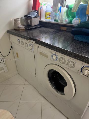 4940 E Sabal Palm Blvd 203, Tamarac, FL 33319