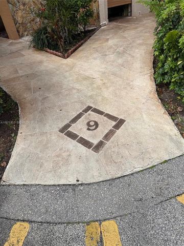 4940 E Sabal Palm Blvd 203, Tamarac, FL 33319