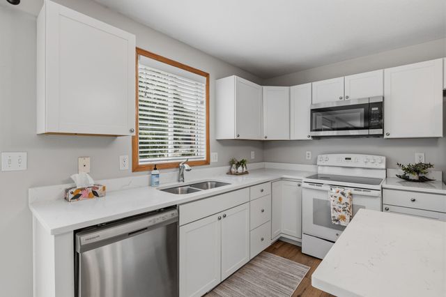 1002 Poe Avenue, Ames, IA 50014