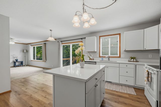 1002 Poe Avenue, Ames, IA 50014