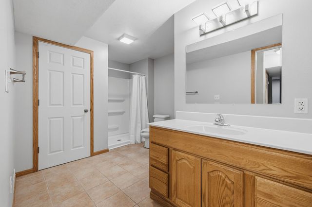 1002 Poe Avenue, Ames, IA 50014