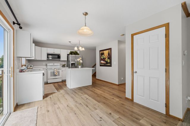 1002 Poe Avenue, Ames, IA 50014