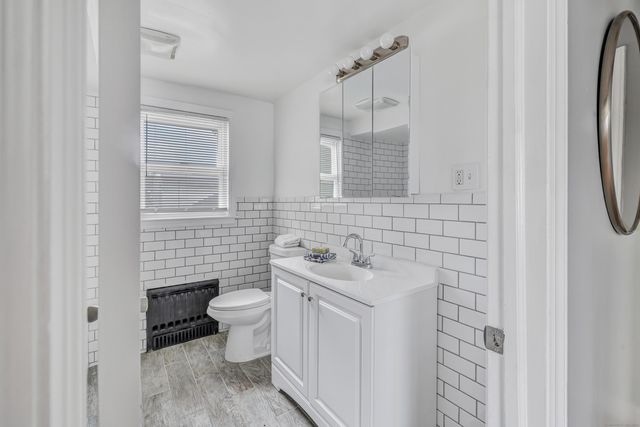 84 Oxford Street, Bridgeport, CT 06606