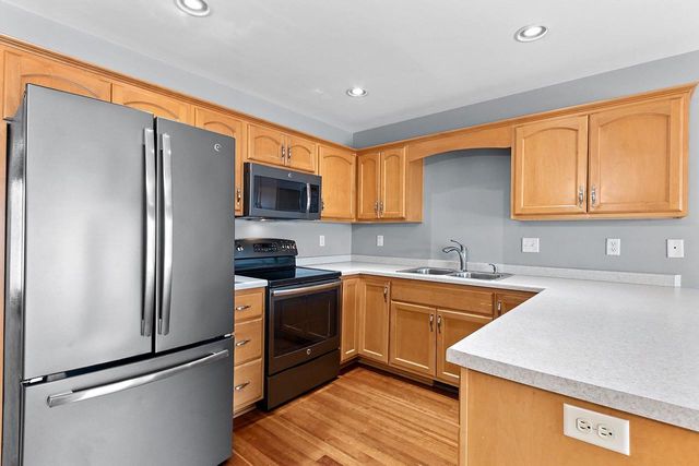 2191 TRAILSIDE LANE, De Pere, WI 54115