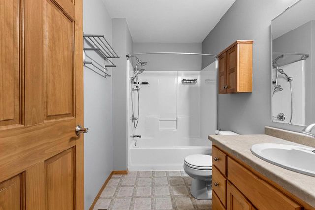 2191 TRAILSIDE LANE, De Pere, WI 54115