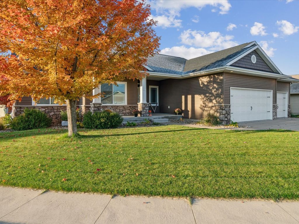 3113 Carlisle Circle, Marion, IA 52302