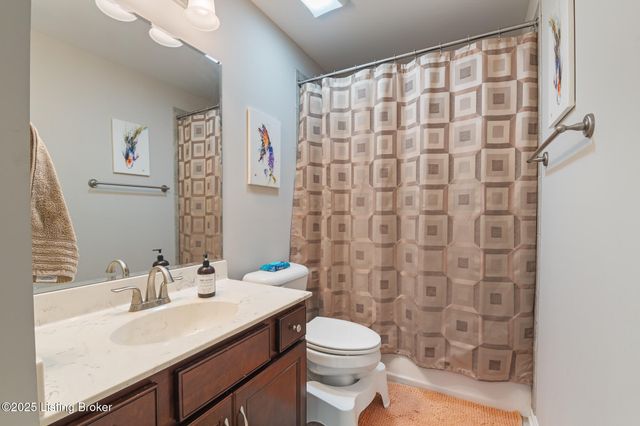 1804 Rivers Landing Dr, Prospect, KY 40059