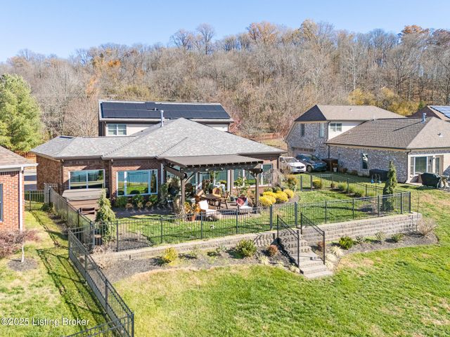 1804 Rivers Landing Dr, Prospect, KY 40059