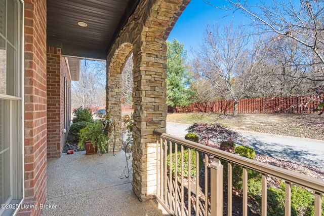 1804 Rivers Landing Dr, Prospect, KY 40059