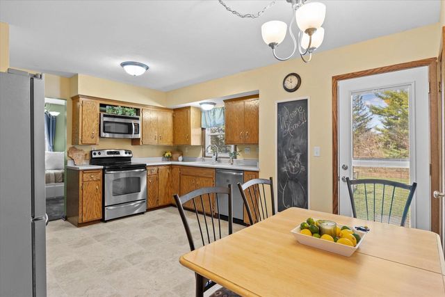 W170S7011 Southern DRIVE, Muskego, WI 53150