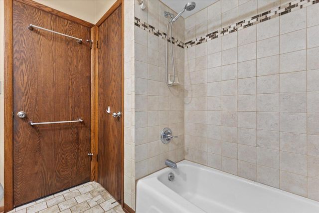 W170S7011 Southern DRIVE, Muskego, WI 53150