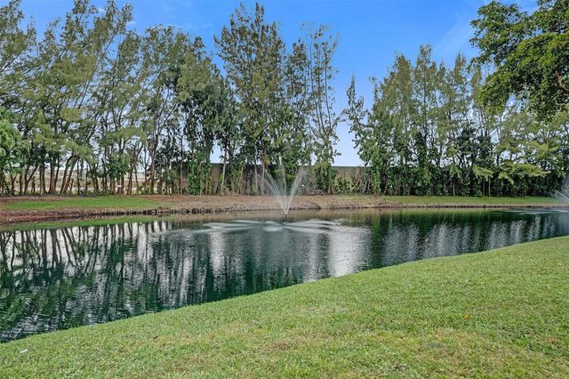 2475 W Golf Boulevard 244, Pompano Beach, FL 33064