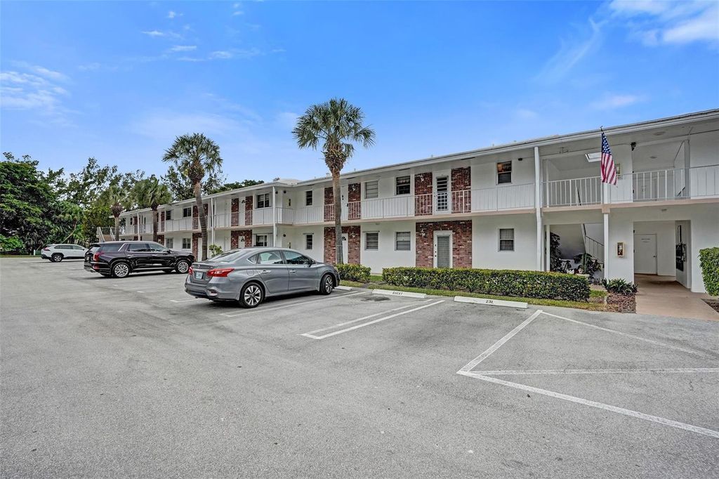 2475 W Golf Boulevard 244, Pompano Beach, FL 33064