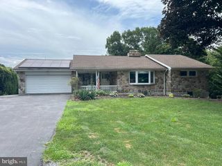 162 DECK RD, Womelsdorf, PA 19567