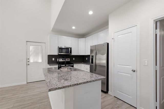16709 Meadowcroft, Montgomery, TX 77316