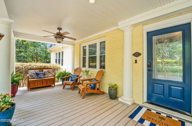 864 Ribaut Road, Beaufort, SC 29902