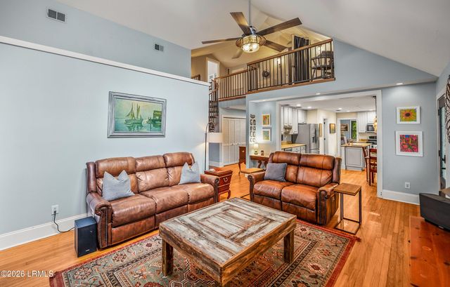 864 Ribaut Road, Beaufort, SC 29902