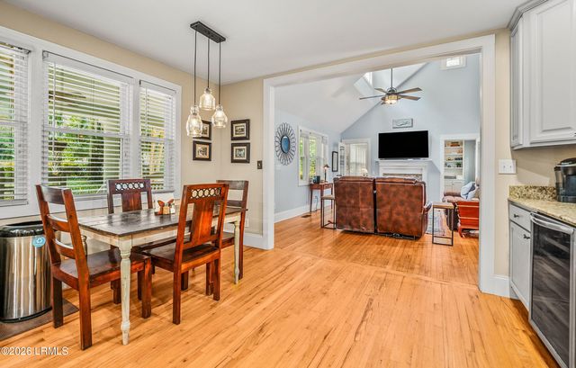 864 Ribaut Road, Beaufort, SC 29902