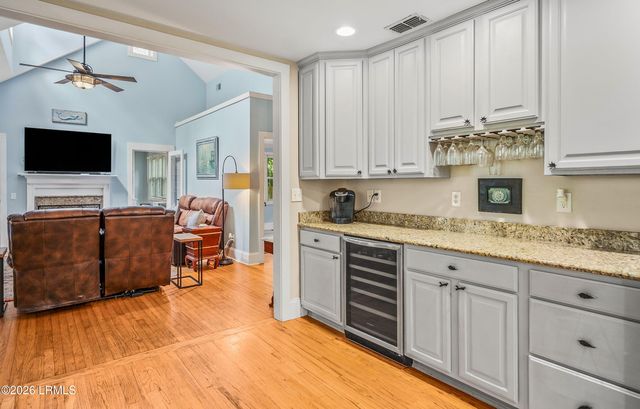 864 Ribaut Road, Beaufort, SC 29902