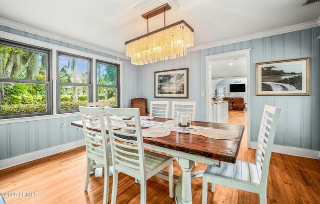 864 Ribaut Road, Beaufort, SC 29902