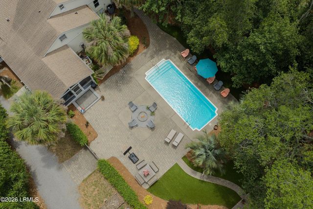 864 Ribaut Road, Beaufort, SC 29902