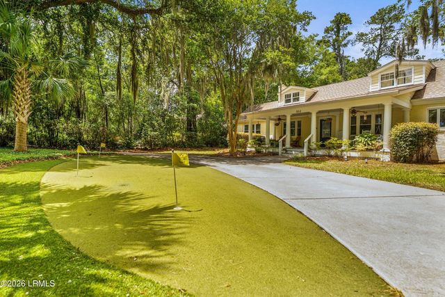 864 Ribaut Road, Beaufort, SC 29902