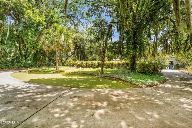 864 Ribaut Road, Beaufort, SC 29902