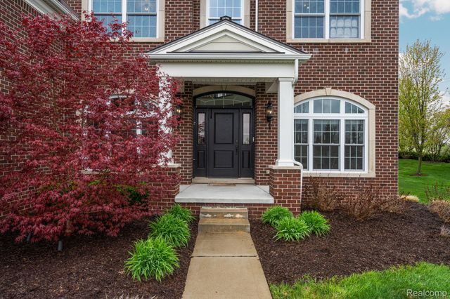 24288 Nepavine Drive, Novi, MI 48374