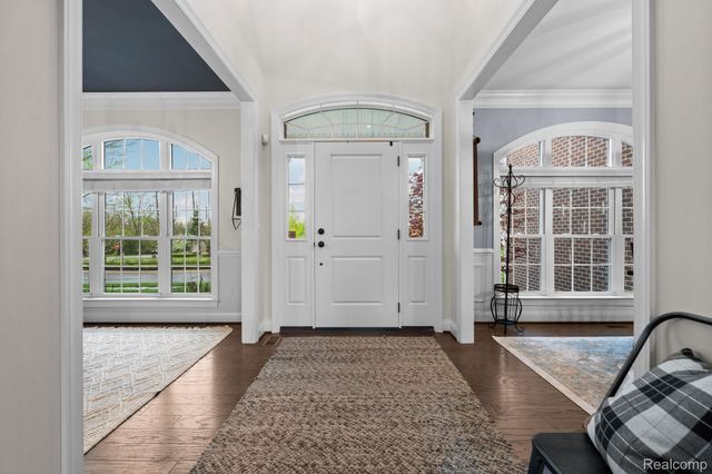 24288 Nepavine Drive, Novi, MI 48374