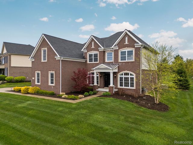 24288 Nepavine Drive, Novi, MI 48374