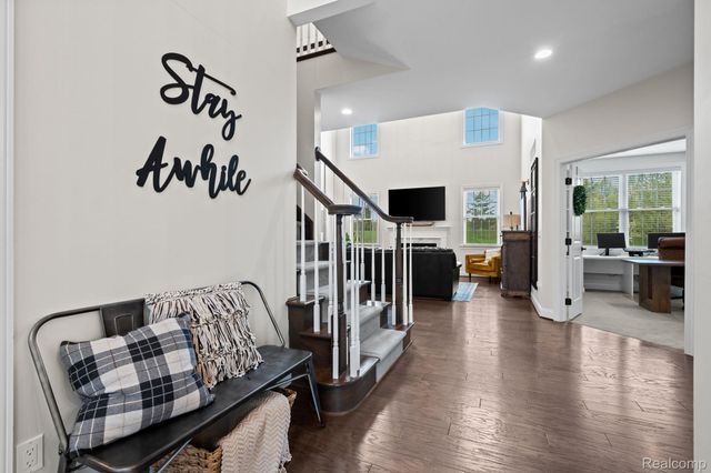 24288 Nepavine Drive, Novi, MI 48374