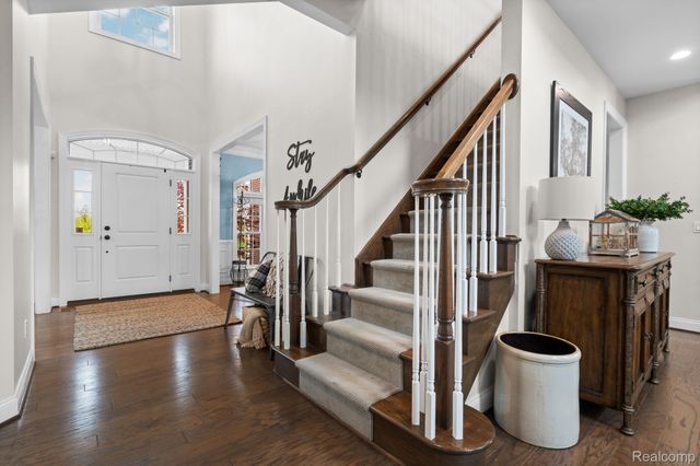 24288 Nepavine Drive, Novi, MI 48374