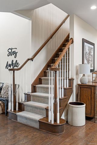 24288 Nepavine Drive, Novi, MI 48374