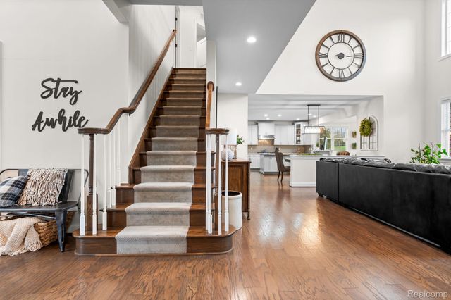 24288 Nepavine Drive, Novi, MI 48374