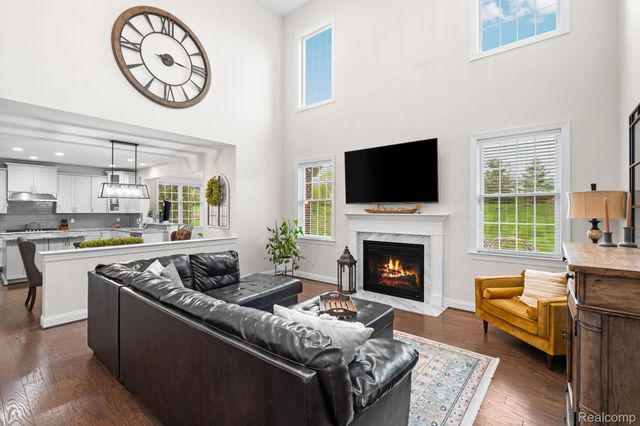 24288 Nepavine Drive, Novi, MI 48374