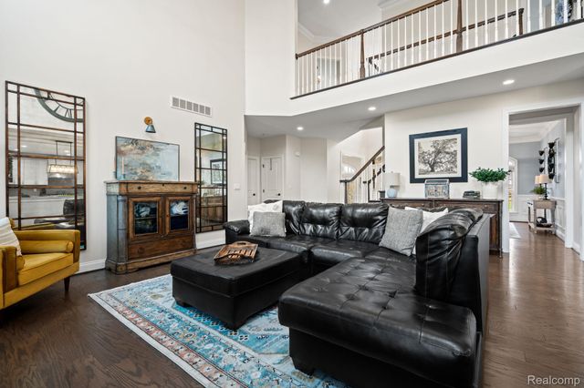 24288 Nepavine Drive, Novi, MI 48374