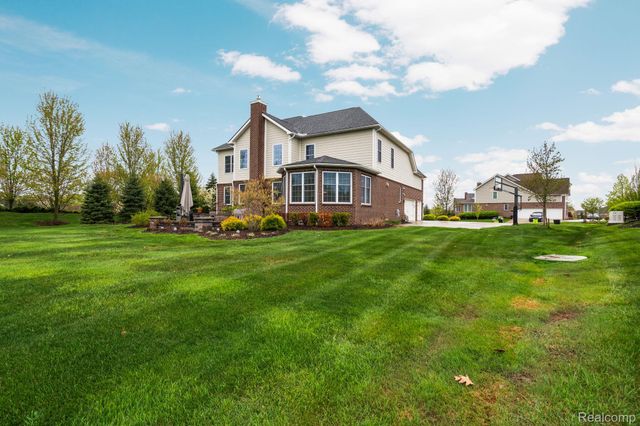 24288 Nepavine Drive, Novi, MI 48374